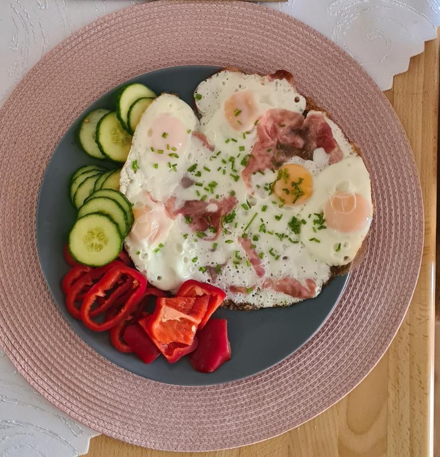 Boutique Penzion Slovenska - Penzion Bella Sicilia Presov Ngoại thất bức ảnh