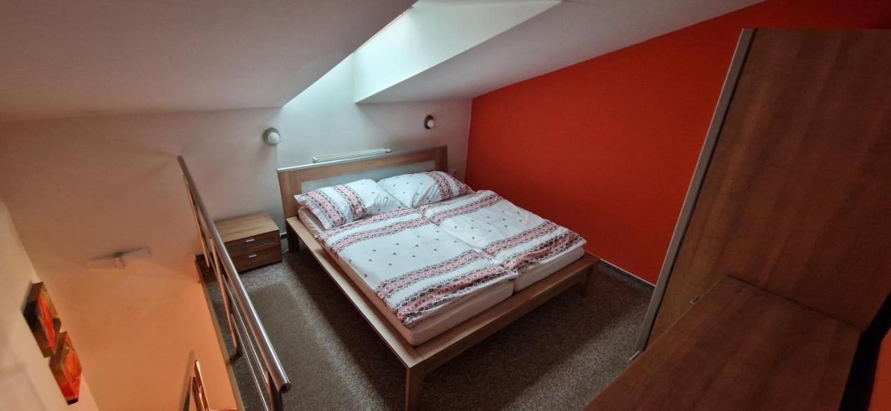 Boutique Penzion Slovenska - Penzion Bella Sicilia Presov Ngoại thất bức ảnh